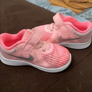 Toddler girls Nike
